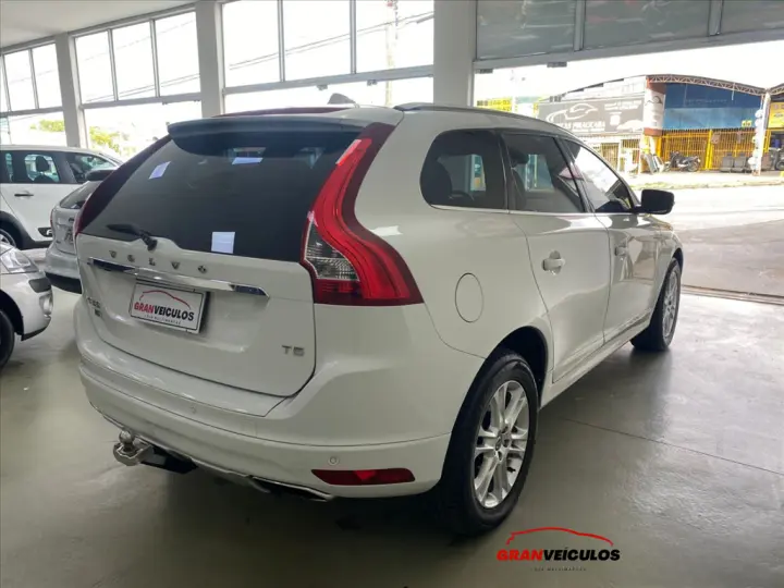 XC60 2.0 T5 DYNAMIC FWD TURBO GASOLINA 4P AUTOMÁT