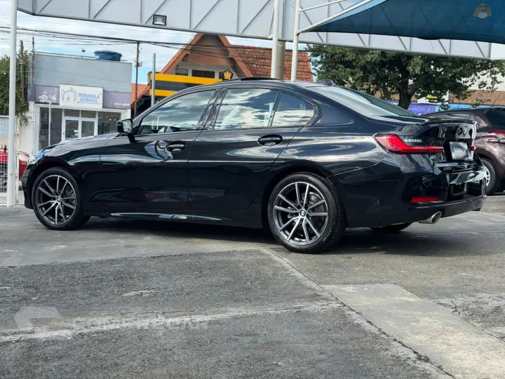 320i Sport GP 320i Sport Gp