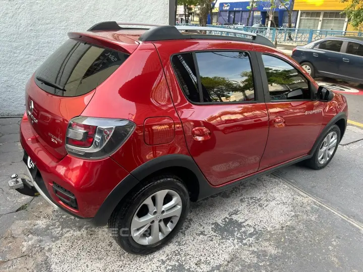 SANDERO 1.6 STEPWAY 8V FLEX 4P AUTOMATIZADO