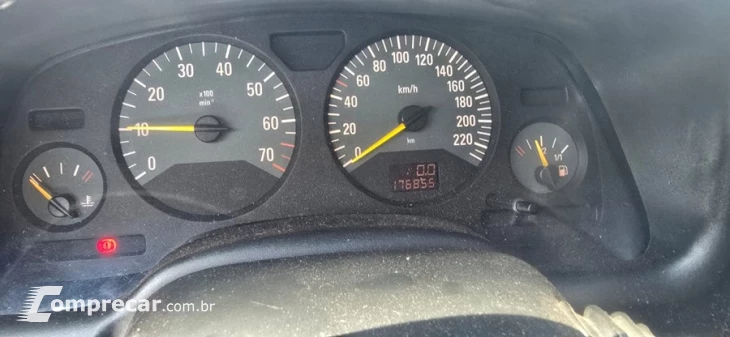 ASTRA 2.0 MPFI Advantage Sedan 8V