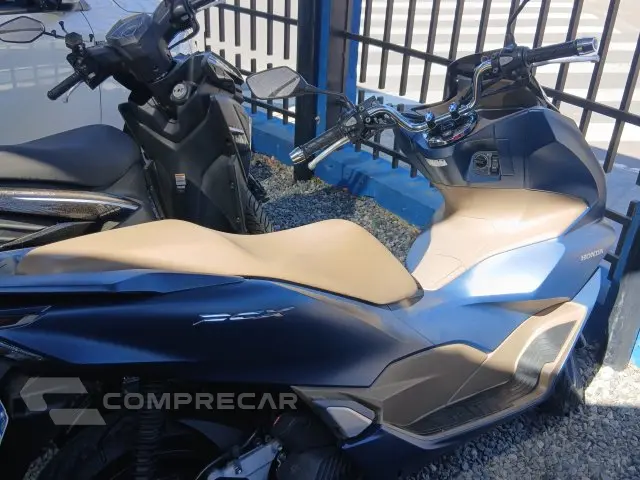 PCX DLX - SCOOTER