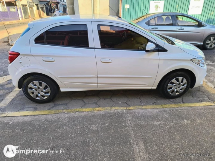 ONIX HATCH LT 1.0 8V FlexPower 5p Mec.