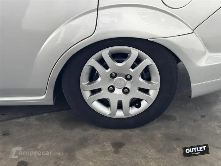 FIESTA 1.6 MPI SEDAN 8V FLEX 4P MANUAL