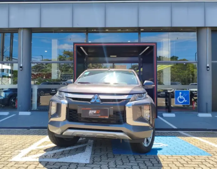 TRITON 2.4 Biturbo CD HPE 4X4