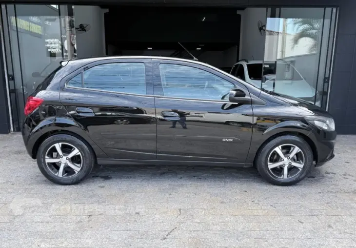 ONIX 1.4 MPFI LTZ 8V