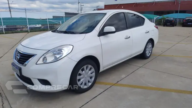 Versa Sedan 1.6 16V 4P FLEX SV