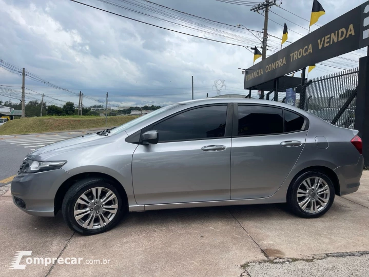CITY 1.5 LX Sedan 16V