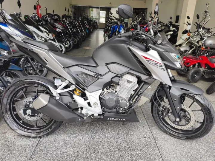 CB 300F Twister Flex