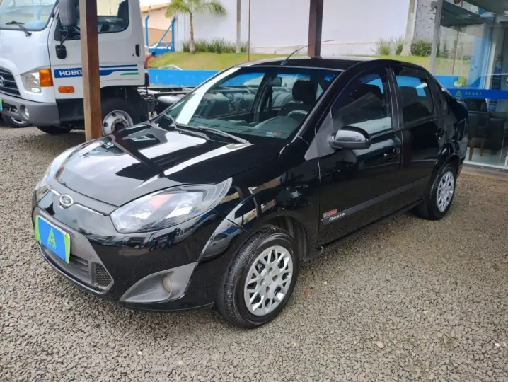 Fiesta Sedan 1.6 4P FLEX