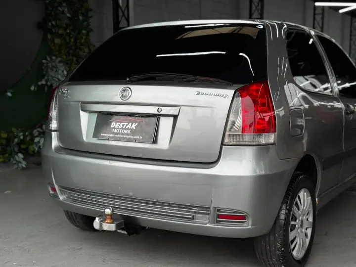 Palio ELX 1.0 Fire/30 Anos F. Flex 8V 4p