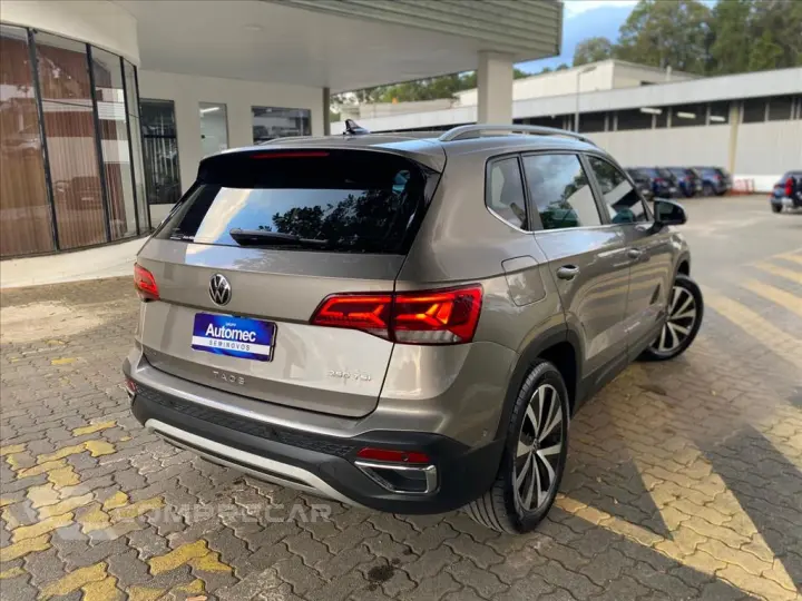 TAOS 1.4 250 TSI TOTAL FLEX HIGHLINE AUTOMÁTICO