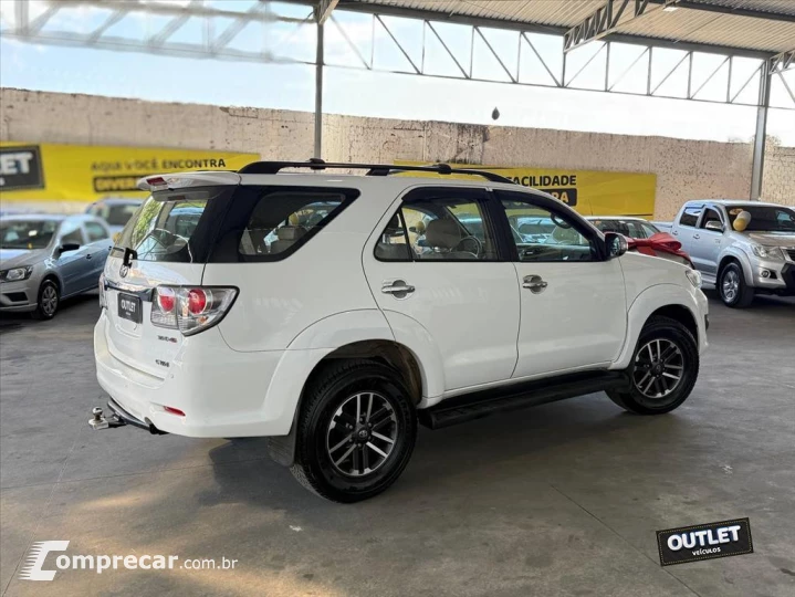 HILUX SW4 3.0 SRV 4X4 7 LUGARES 16V TURBO INTERCO