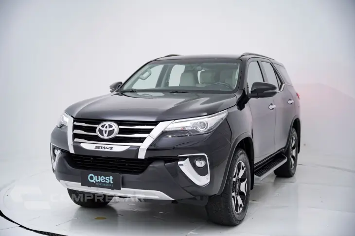 Hilux SW4 SRX Diamo. 4x4 2.8 TB Die Aut.