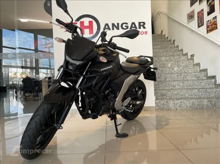 FZ25 FAZER