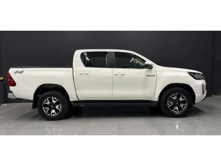 HILUX 2.8 D-4D TURBO DIESEL CHASSI 4X4 MANUAL
