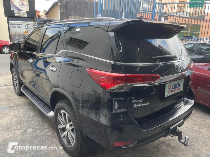 HILUX SW4 2.8 SRX 4X4 7 Lugares 16V Turbo Intercooler