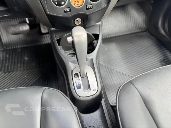 LIVINA 1.8 SL X-gear 16V