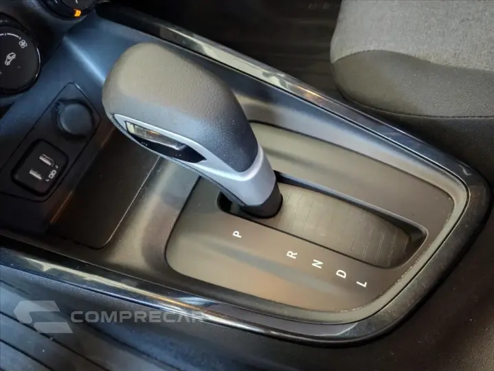 ONIX 1.0 TURBO FLEX AUTOMÁTICO