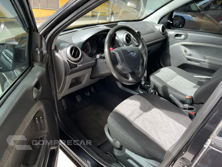 FIESTA 1.6 Rocam Sedan 8V