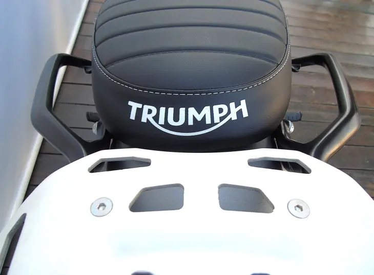 TRIUMPH SPEED 400