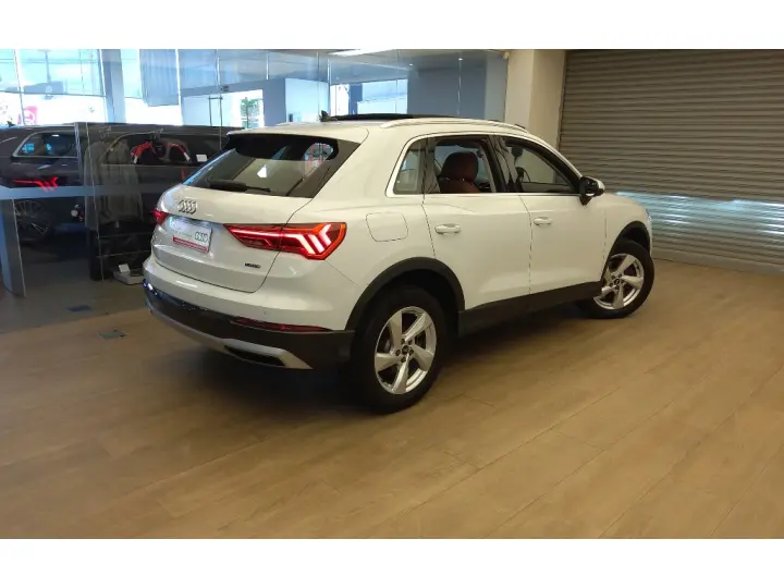 Q3 2.0 40 TFSI GASOLINA PERFORMANCE QUATTRO TIPTRONIC