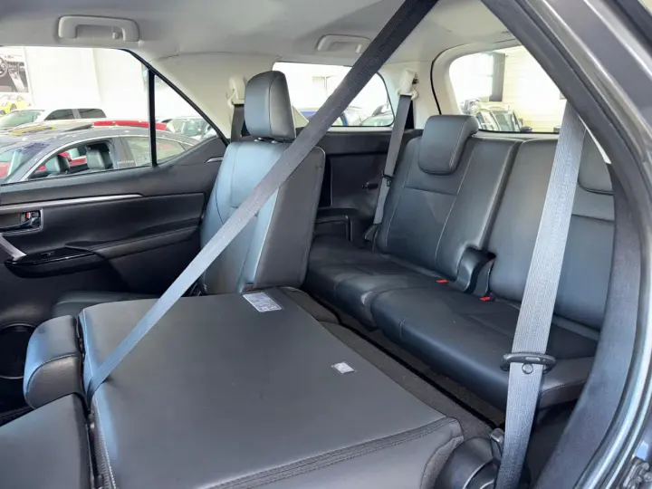 HILUX SW4 2.8 D-4d Turbo SRX 7L 4X4