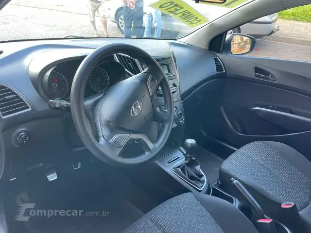 HB20 - 1.0 COMFORT PLUS 12V 4P MANUAL