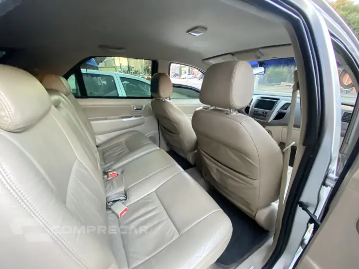 HILUX SW4 3.0 4X4 8V Turbo