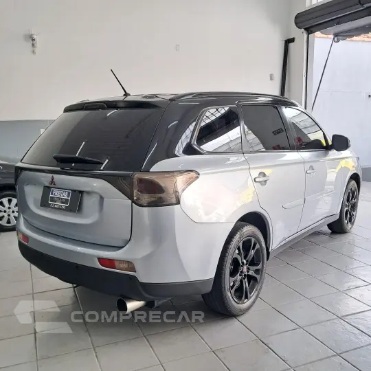 OUTLANDER 2.0 16V 160cv Aut.