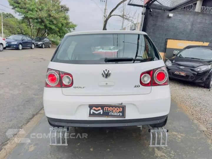 Golf 2.0 4P AUTOMÁTICO
