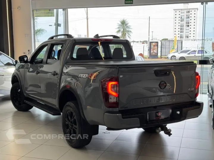 Frontier 2.3 16V PRO4X CABINE DUPLA 4X4 BI-TURBO DIESEL AUTO