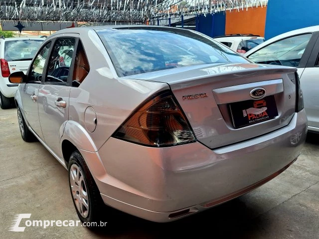 FIESTA SEDAN - 1.6 ROCAM SEDAN 8V 4P MANUAL