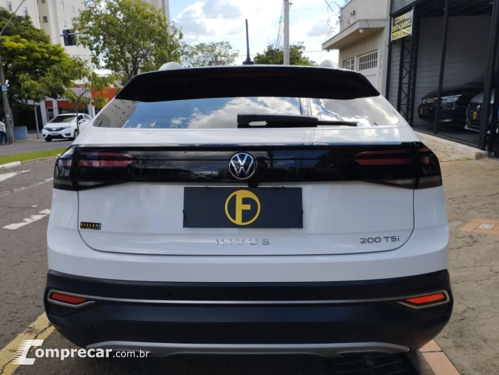 Nivus 1.0 4P FLEX 200 TSI HIGHLINE TURBO AUTOMÁTICO