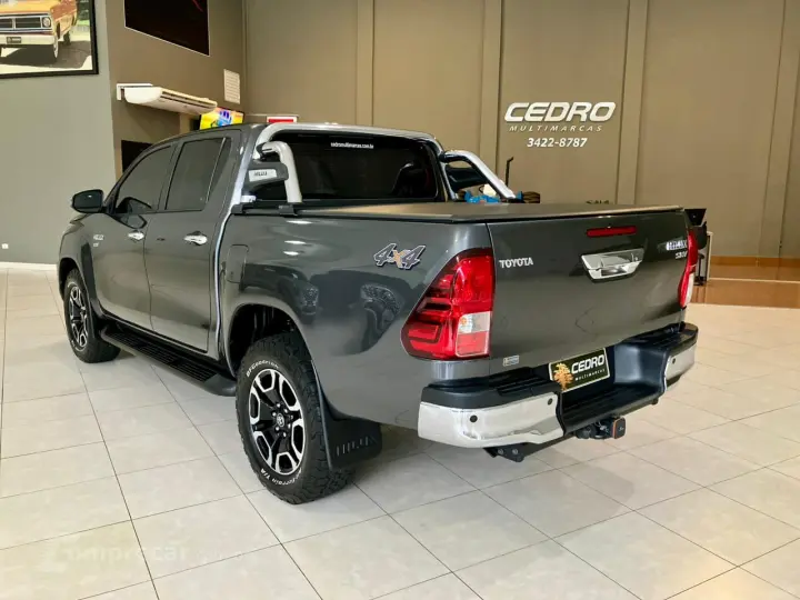 Hilux Caminhonete 2.7 16V 4P SRV FLEX 4X4  CABINE DUPLA AUTO