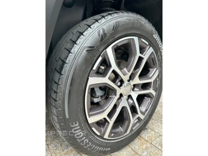 RENEGADE 1.3 T270 TURBO FLEX LONGITUDE AT6
