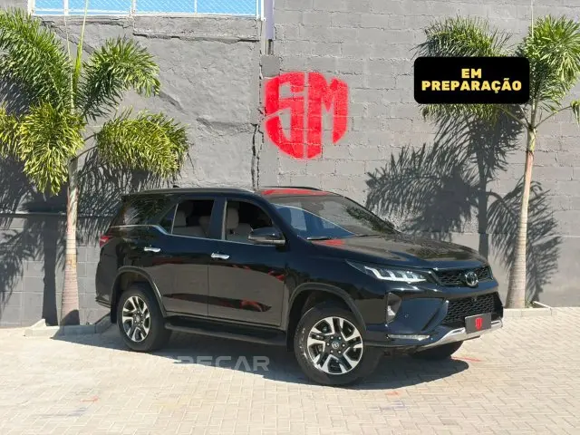 HILUX SW4 - 2.8 D-4D TURBO DIAMOND 7L 4X4 AUTOMÁTICO