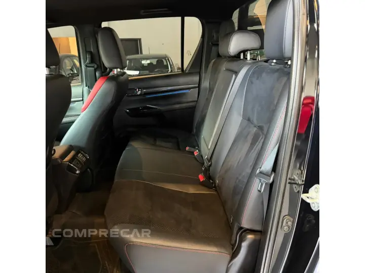 HILUX 2.8 D-4D TURBO DIESEL CD GR-S 4X4 AUTOMÁTICO