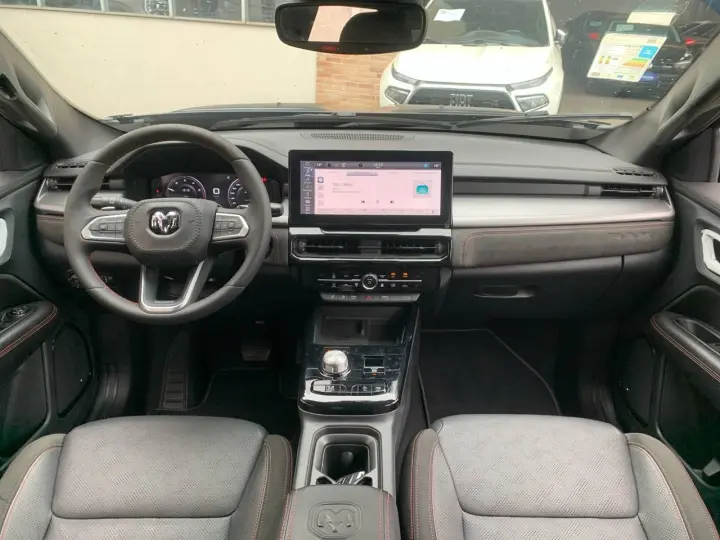 RAMPAGE R/T HURRIC. 4 2.0 TB CD 4X4 Aut.