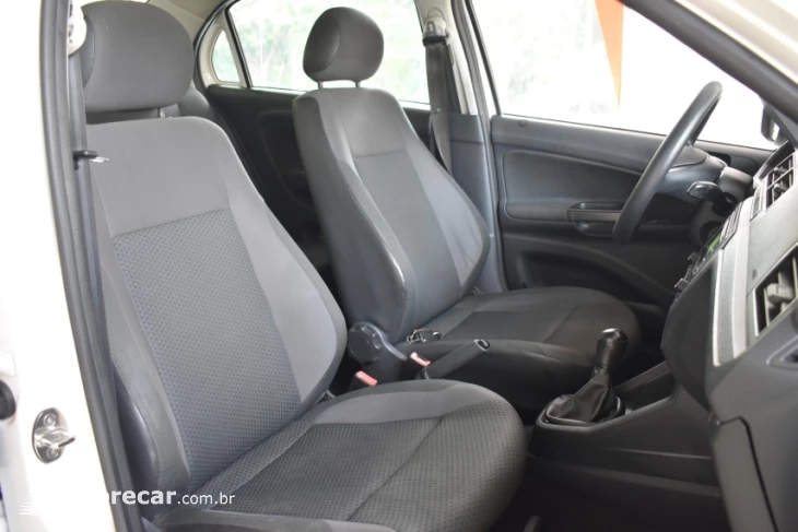 VOYAGE 1.0 12V MPI Totalflex
