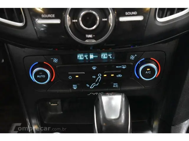 FOCUS HATCH - 2.0 TITANIUM 16V 4P POWERSHIFT