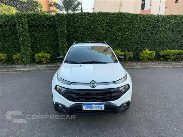 TORO 2.0 16V Turbo Ultra 4WD