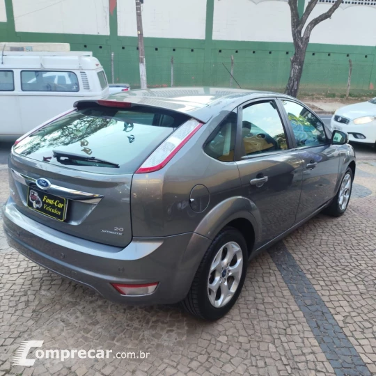 Focus TITANIUM 2.0 16V Flex 5p Mec.