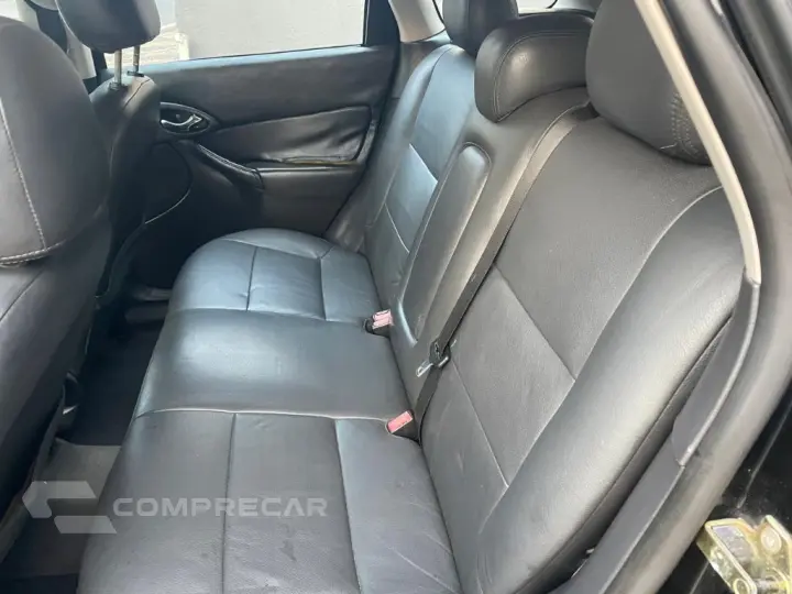 Focus Ghia  2.0 16V/ 2.0 16V Flex 5p Aut