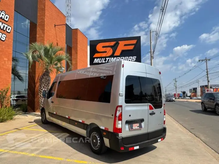 MASTER 2.3 DCI EXECUTIVE 16L LONGO