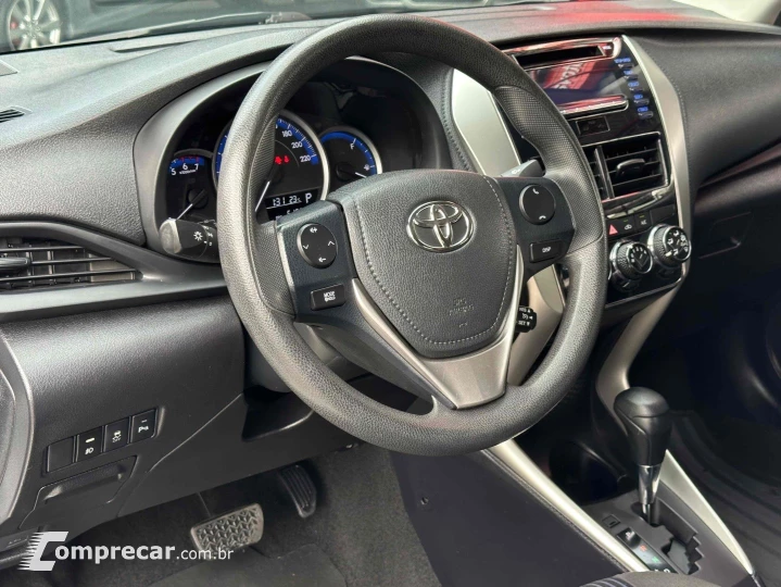 YARIS 1.5 16V FLEX SEDAN XL LIVE MULTIDRIVE