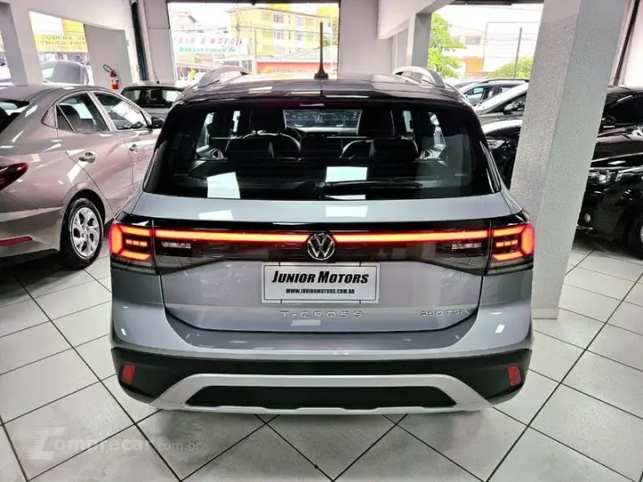 T CROSS HIGHLINE 250 TSI AUT