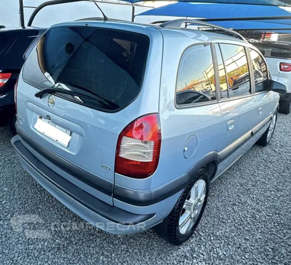 Zafira 2.0 4P FLEX ELEGANCE AUTOMÁTICO