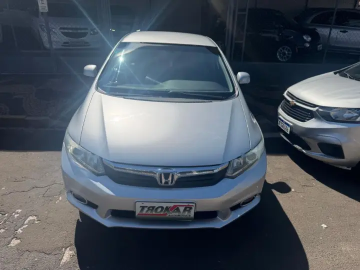 Civic Sedan LXS 1.8/1.8 Flex 16V Aut. 4p