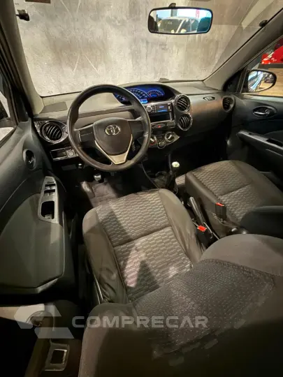 Etios Sedan 1.5 16V 4P FLEX PLATINUM