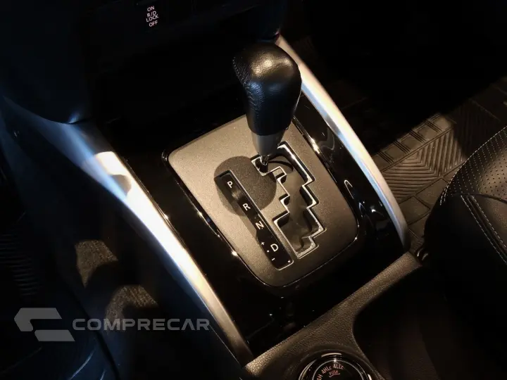 L200 TRITON 2.4 16V Turbo Sport Hpe-s CD 4X4